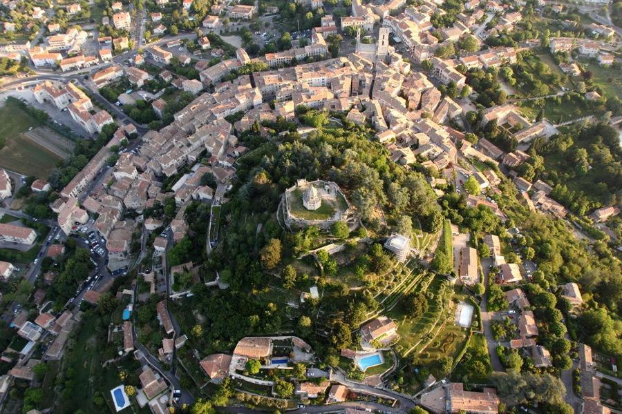 Agreable Appartement Au Calme Villeneuve  エクステリア 写真